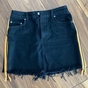 CARMAR black denim skirt